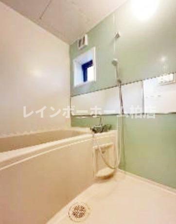 バス・シャワールーム　日々の疲れを癒すお風呂付です