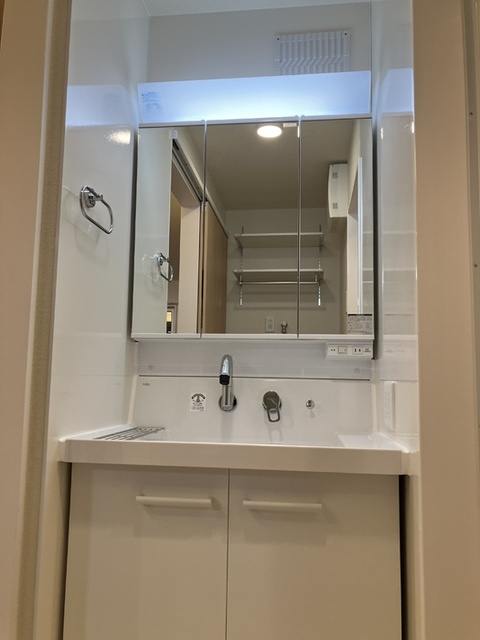 洗面設備　洗髪洗面化粧台