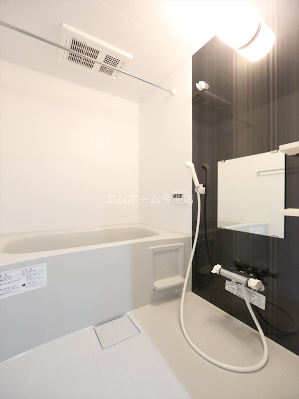 バス・シャワールーム　追い炊き・浴室暖房乾燥機能付バス