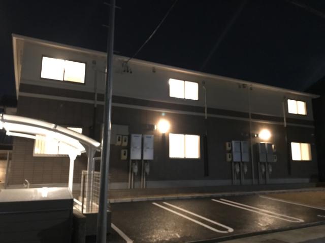 建物外観　外観写真（夜）