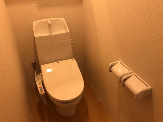 トイレ　シャワー付トイレ