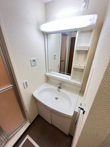 洗面設備　忙しい朝には欠かせない洗面所です