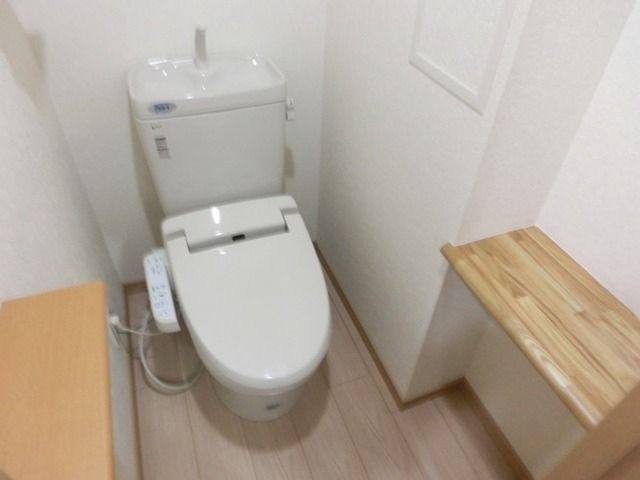 トイレ　★シャワートイレ★