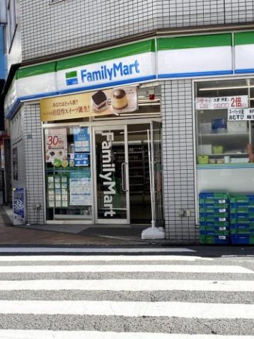 その他　【コンビニエンスストア】ファミリーマート　立教通り店（その他）まで137m