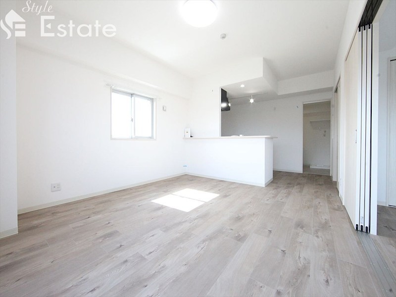 居室・リビング　内装