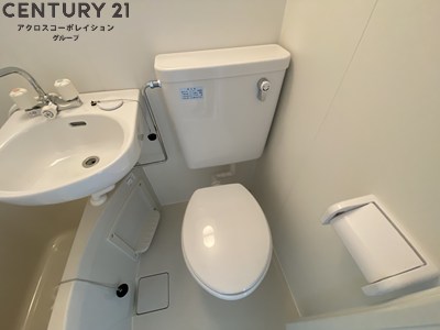 トイレ　コンパクトでシンプルなトイレです♪