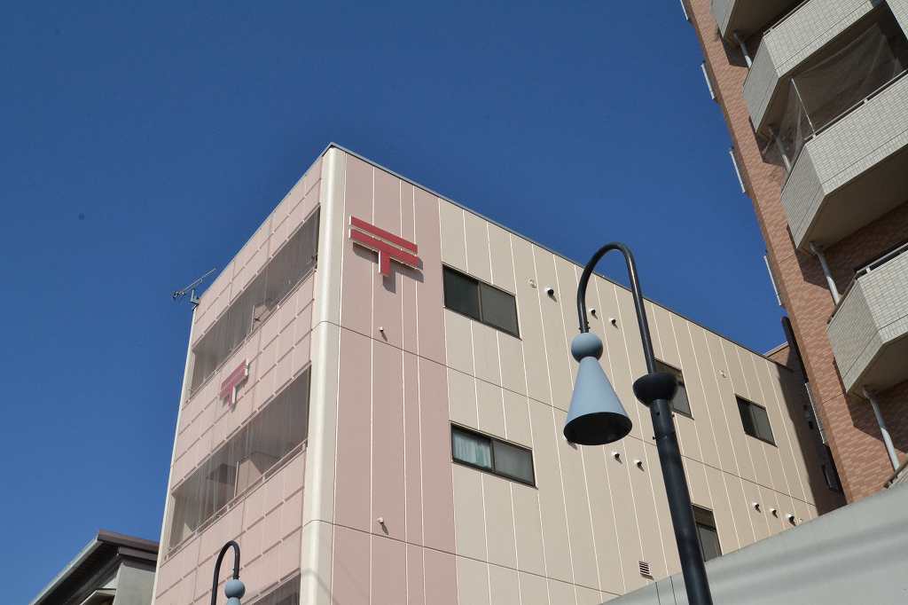 郵便局　岡山寿郵便局（郵便局）まで828m