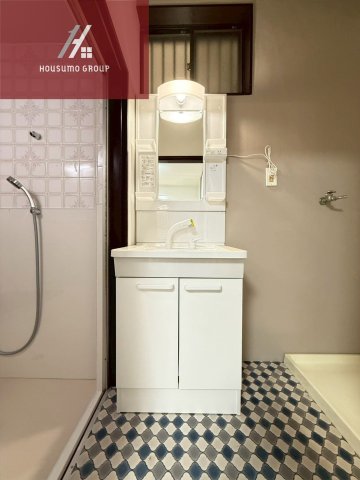 洗面設備　使いやすい独立洗面台です