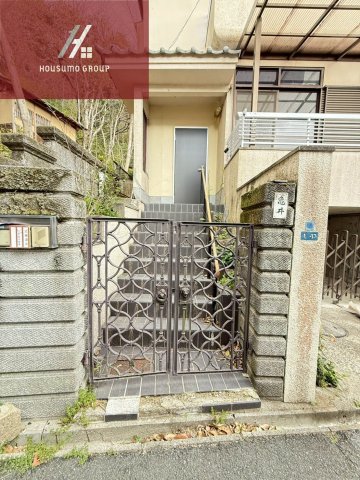 エントランス　建物の内部です