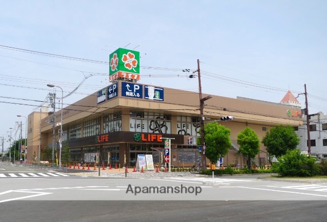 スーパー　ライフ西淡路店（スーパー）まで319m