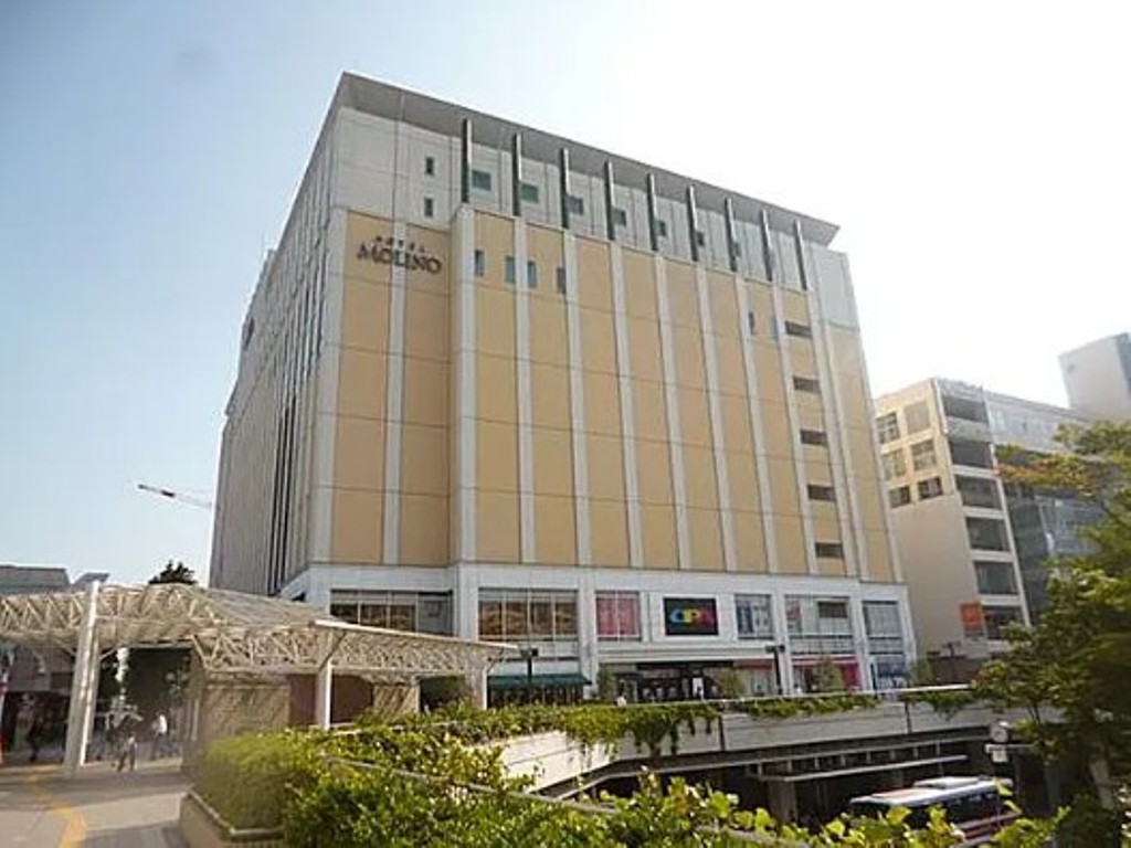 ショッピングセンター　新百合丘オーパ（ショッピングセンター）まで622m