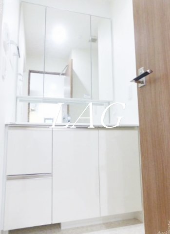 洗面設備　洗面台です。