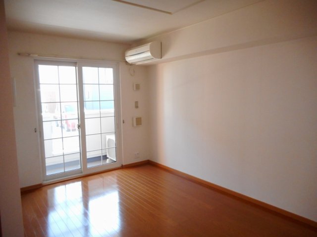 居室・リビング　ゆったり過ごせる居間です