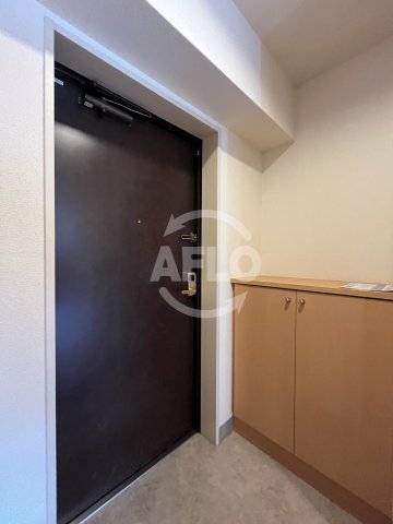 玄関　プルミエールメゾン江坂　玄関