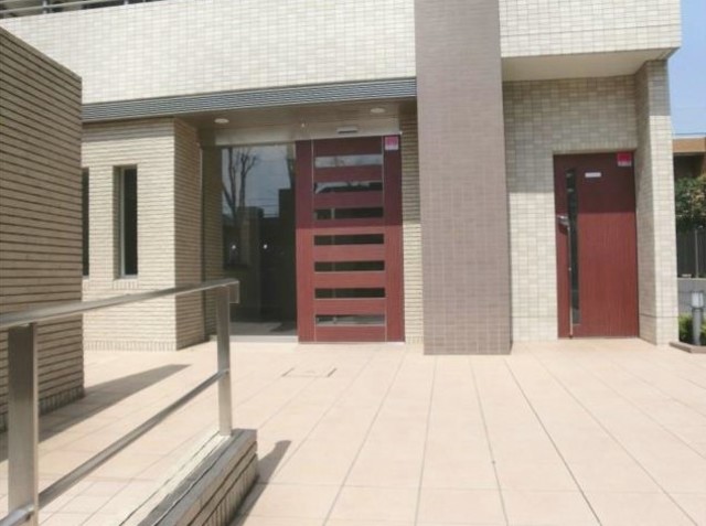 エントランス　エントランス