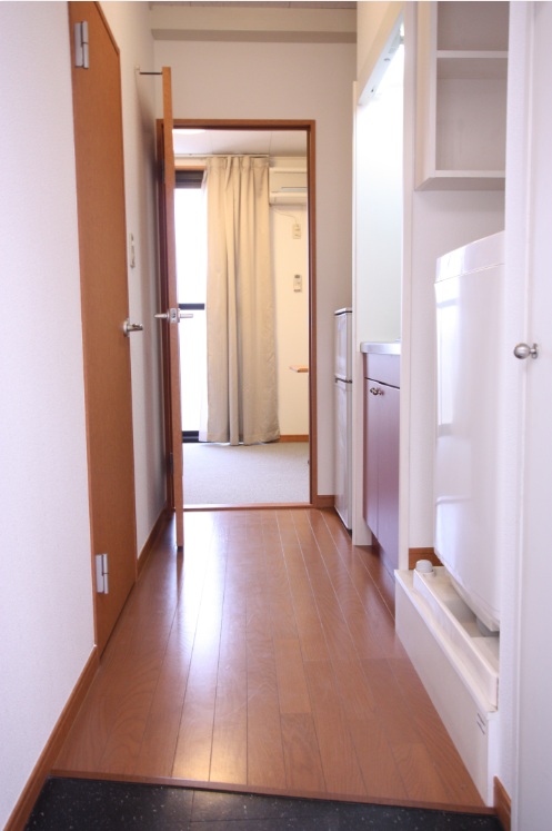 玄関　玄関から廊下です♪