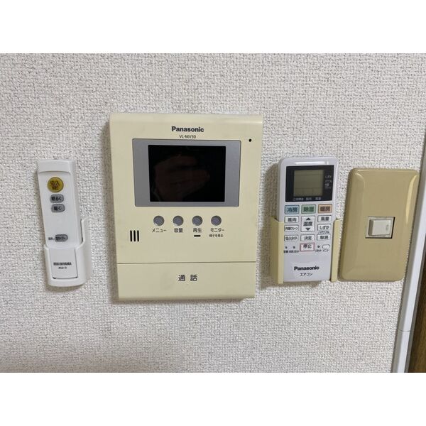 セキュリティ　※写真は別室のものとなります。退去予定の為、現況優先となりま