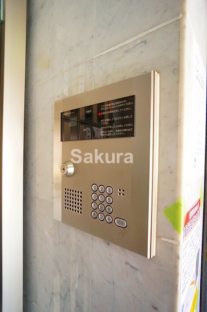 エントランス　管理の行き届いたエントランスです♪