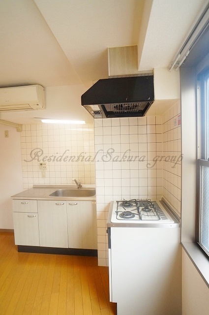 キッチン　広々使えるゆったりとした調理スペース♪