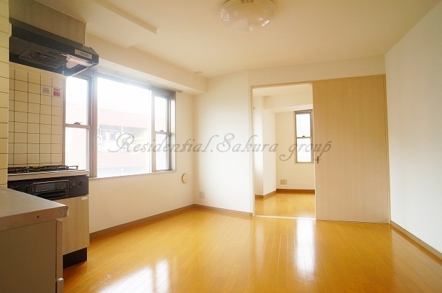 居室・リビング　使いやすい形の為、レイアウトを楽しめます♪