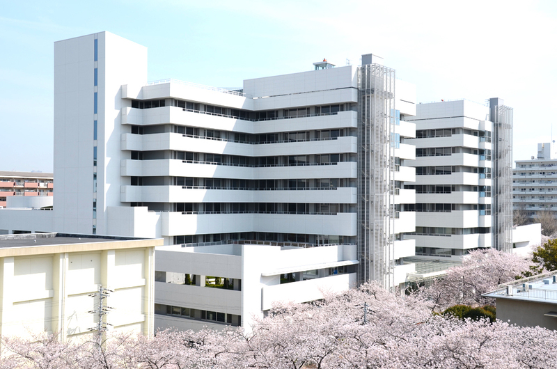 病院　自衛隊中央病院（病院）まで758m