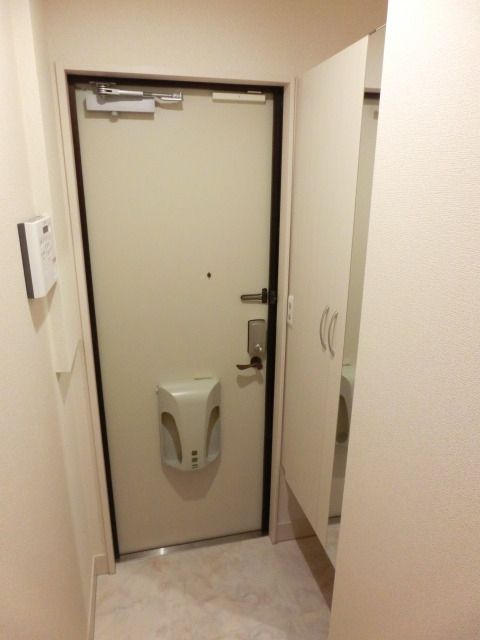 玄関　お問合せはタウンハウジングまで！※現地待合わせ相談可能