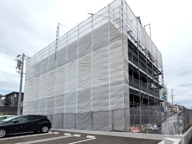 建物外観　建築中
