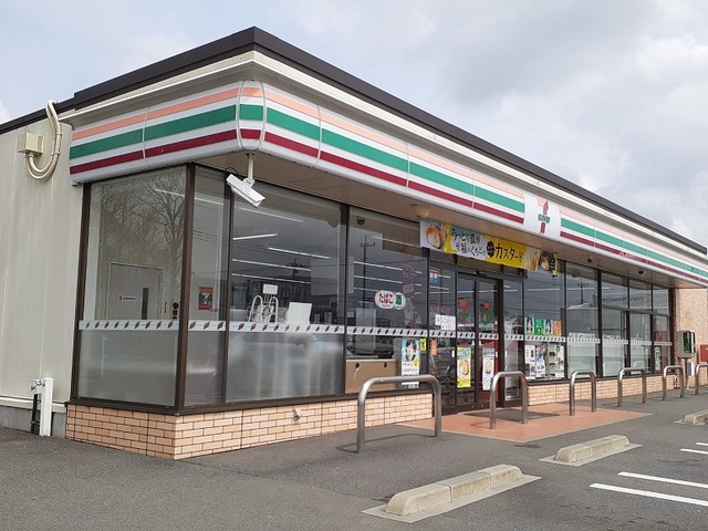 コンビニ　セブンイレブン菅谷町店（コンビニ）まで800m