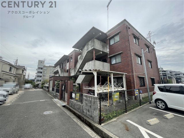 建物外観　防犯カメラ付きでセキュリティ面も安心です。
