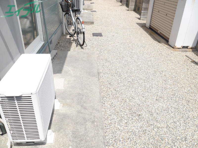 庭　同物件別室反転写真