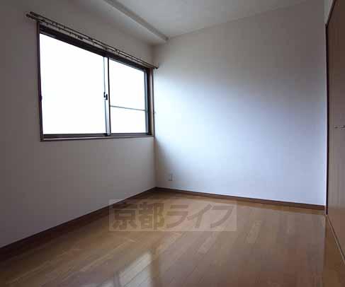 居室・リビング　広々とした部屋です。