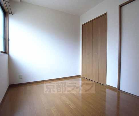居室・リビング　広々とした部屋です。