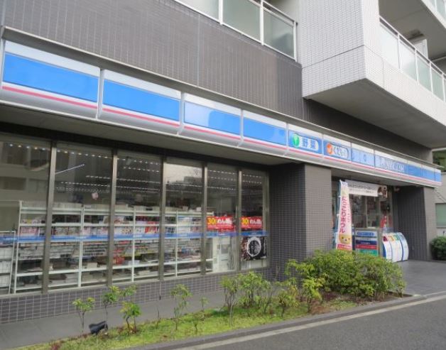 コンビニ　ローソン 新宿荒木町店（コンビニ）まで371m