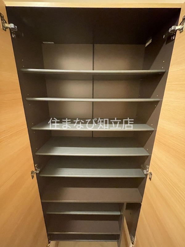 玄関　同型別部屋写真