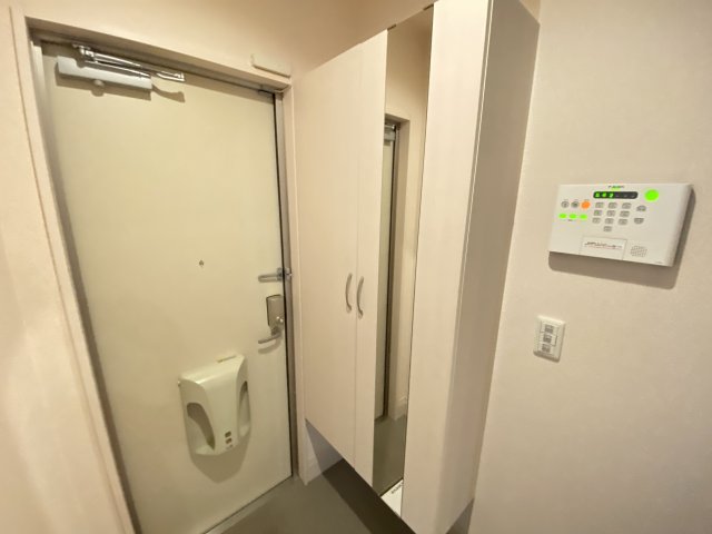 収納　シューズBOX