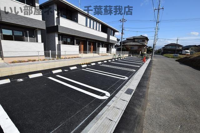 駐車場　駐車場完備です