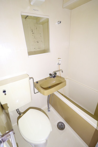 トイレ　※別部屋の写真です