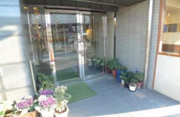 エントランス　TKパレス梅屋敷