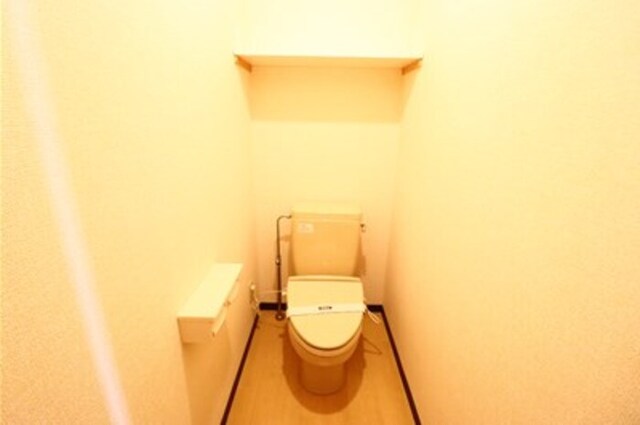 トイレ　温水洗浄暖房便座