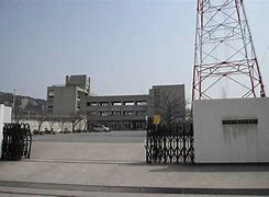 中学校　竜山中学校（中学校）まで2829m