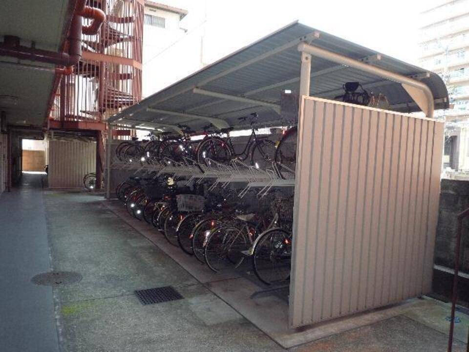 駐車場　駐輪場