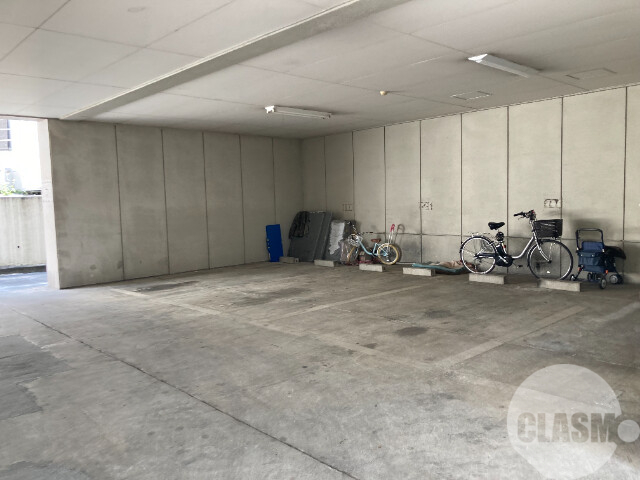 駐車場　敷地内駐車場