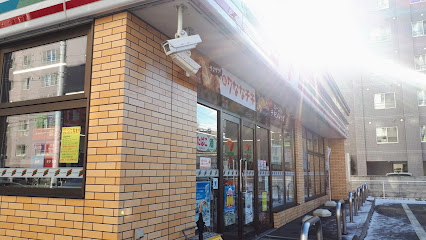 コンビニ　セブンイレブン札幌北7条西12丁目店（コンビニ）まで508m
