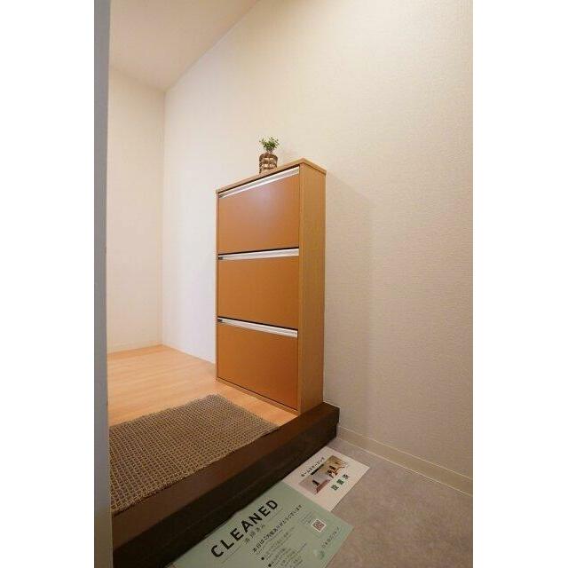 玄関　※家具家電小物はイメージです