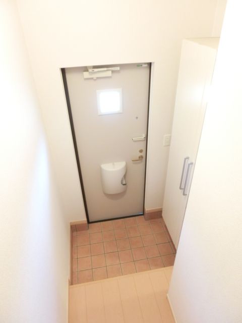 玄関　シューズボックス付きの玄関です