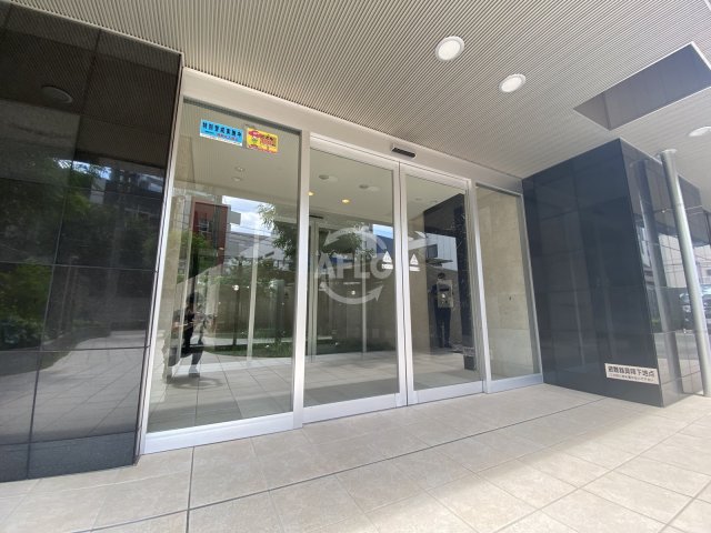 エントランス　プレサンスロジェOSAKA　エントランス