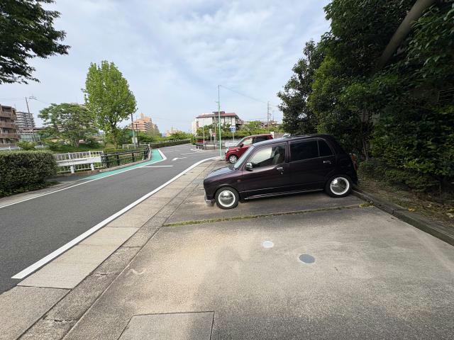 駐車場　駐車場