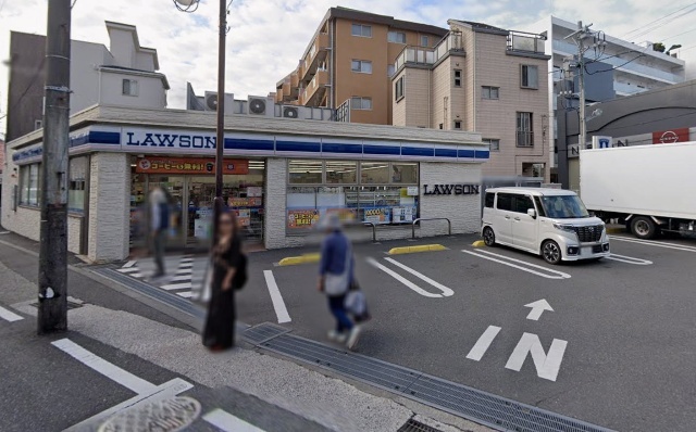 コンビニ　ローソン逗子七丁目店（コンビニ）まで203m