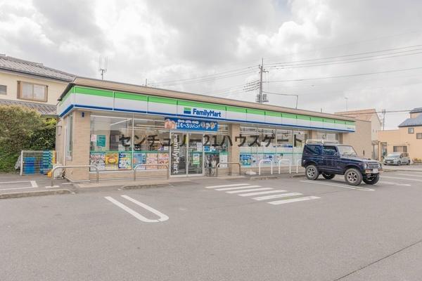コンビニ　ファミマ宇都宮越戸3丁目店（コンビニ）まで285m