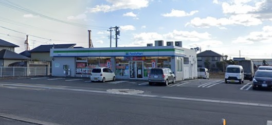 コンビニ　ファミリーマート（コンビニ）まで1502m
